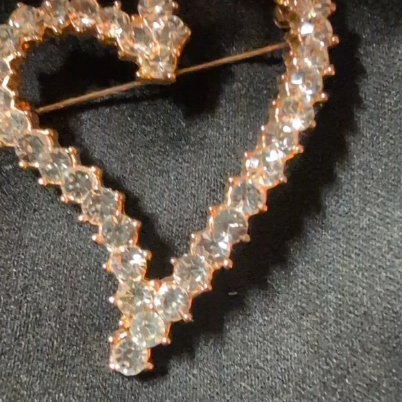 Kirks Folley Rhinestone Heart Pin - Picture 3 of 3
